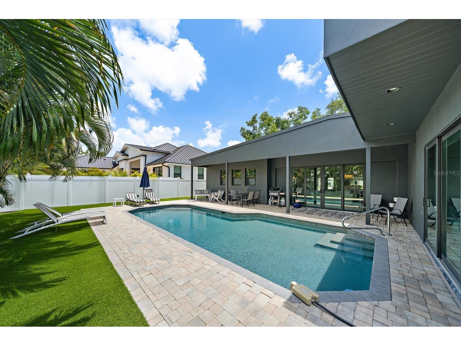 1905 Tulip Drive Sarasota FL 34239 A4696670 image43