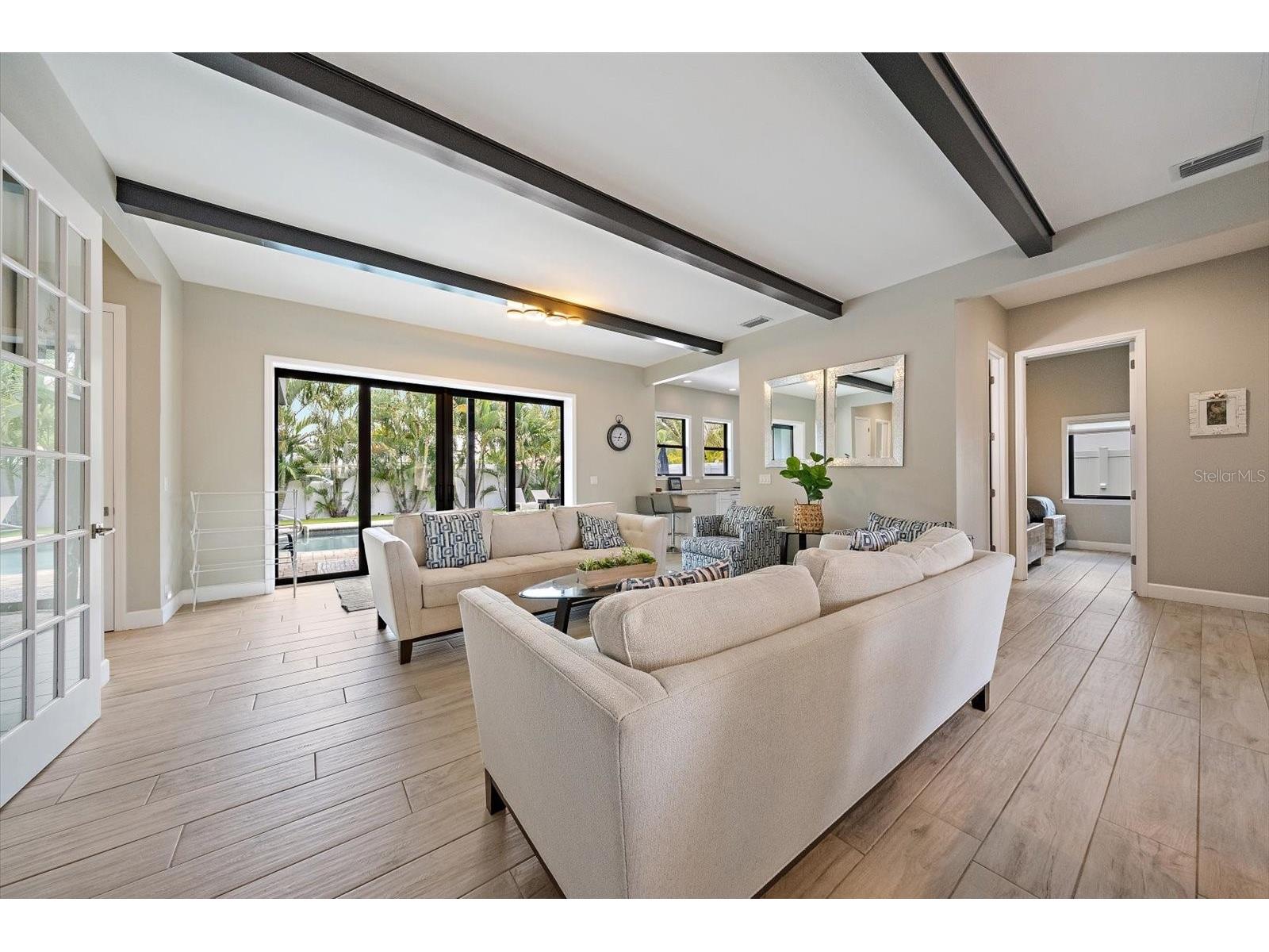 1905 Tulip Drive Sarasota FL 34239 A4696670 image9