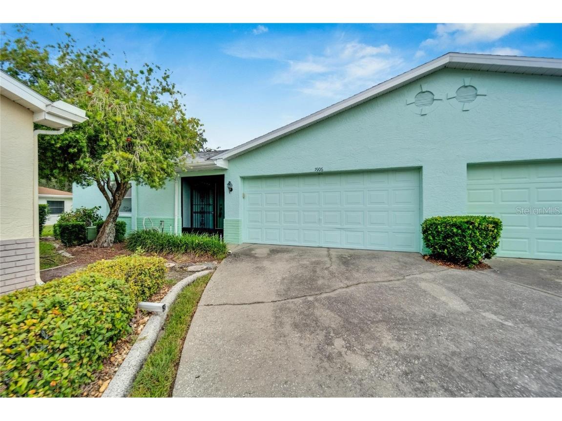 1906 Bosky Court Sun City Center FL 33573 TB8304060 image1