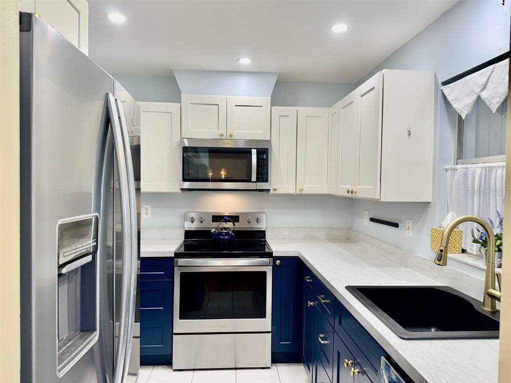 1906 Canterbury Lane #16 Sun City Center FL 33573 A4654200 image14