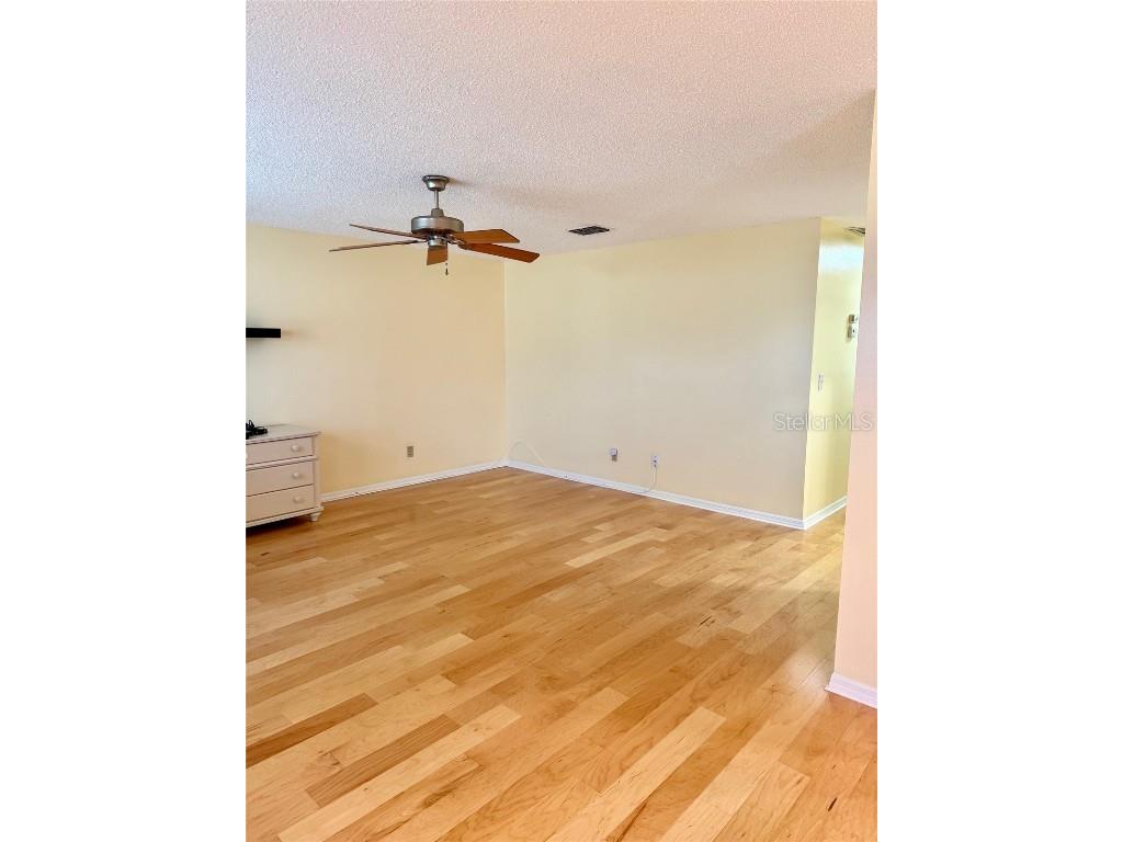 1906 Canterbury Lane #16 Sun City Center FL 33573 A4654200 image5