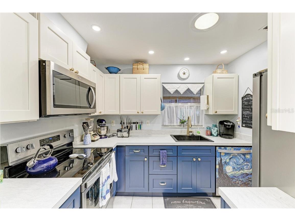 1906 Canterbury Lane #16 Sun City Center FL 33573 A4654200 image8