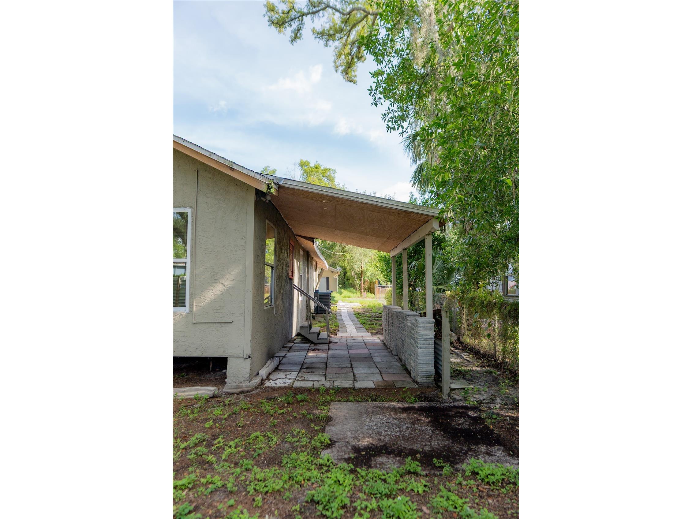 1906 E Caracas Street Tampa FL 33610 TB8513848 image5