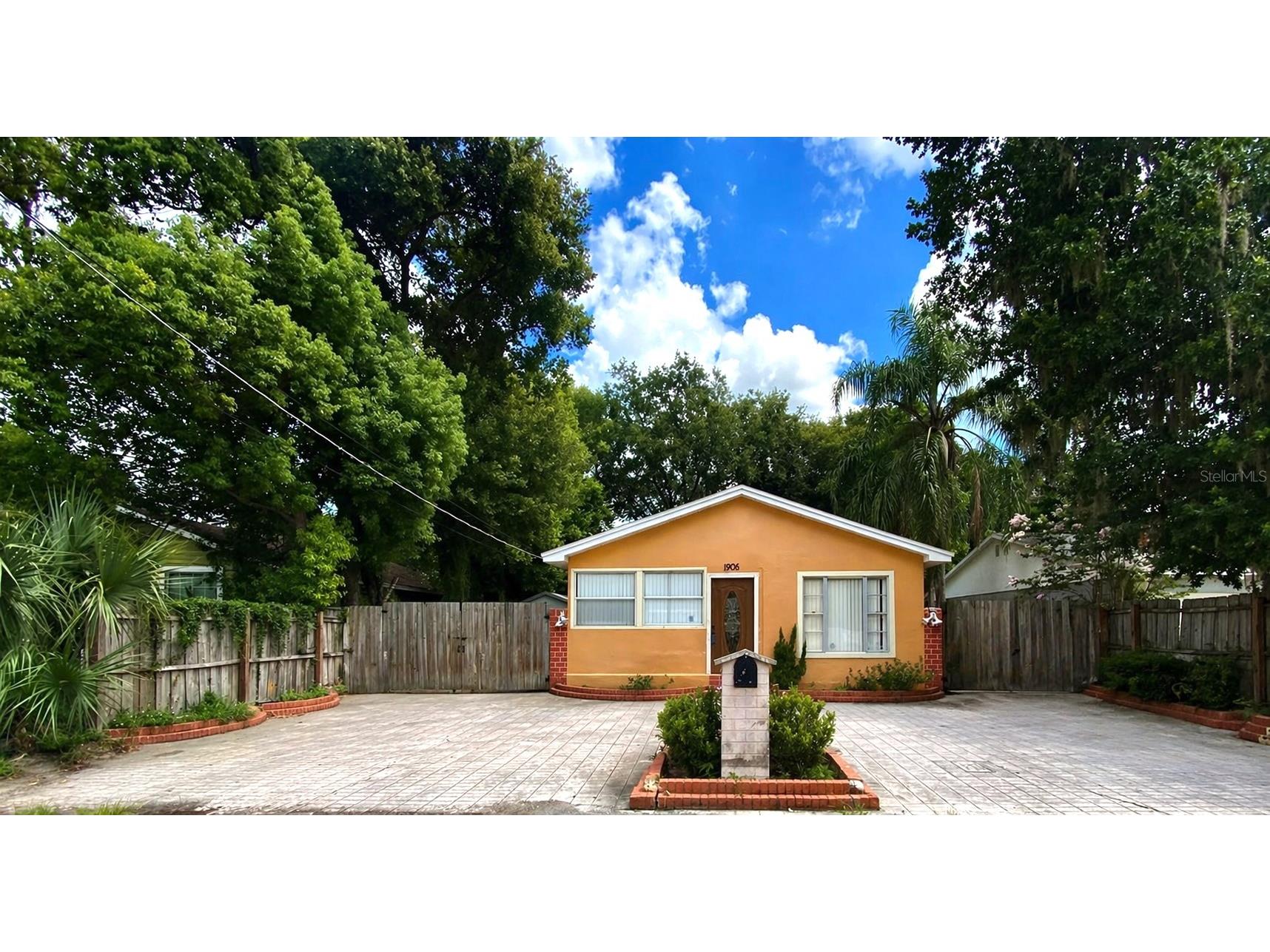 1906 E New Orleans Avenue Tampa FL 33610 TB8500287 image1