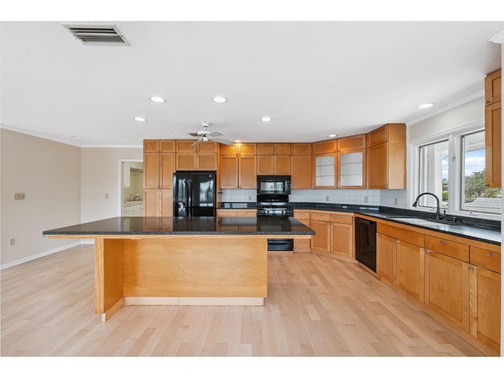 1906 Gulfview Drive Holiday FL 34691 TB8482035 image22