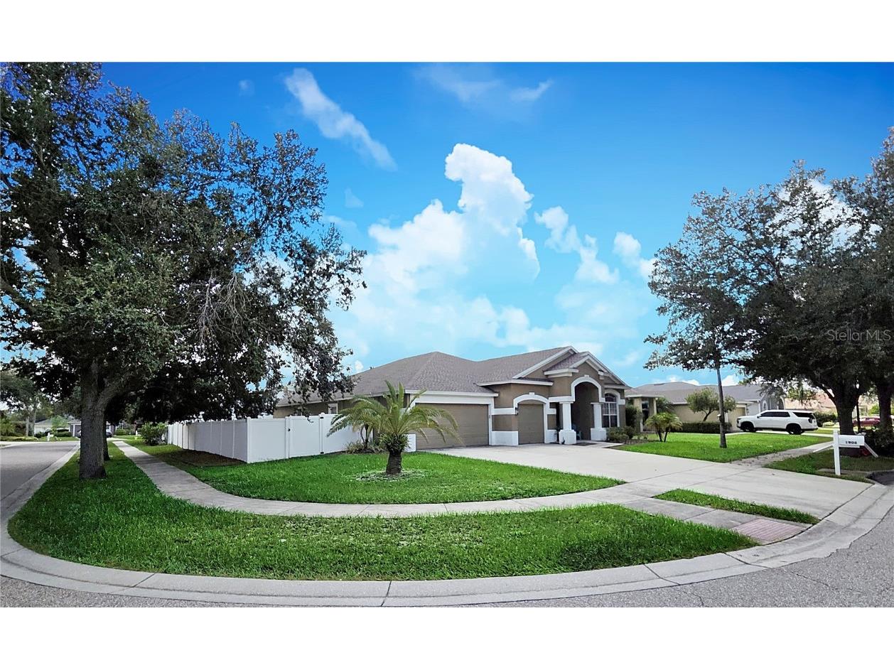 1906 Heartland Circle Valrico FL 33594 TB8420280 image2