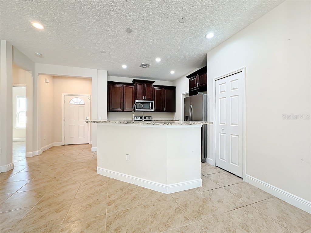 1906 Manatee Drive Kissimmee FL 34759 S5136550 image2