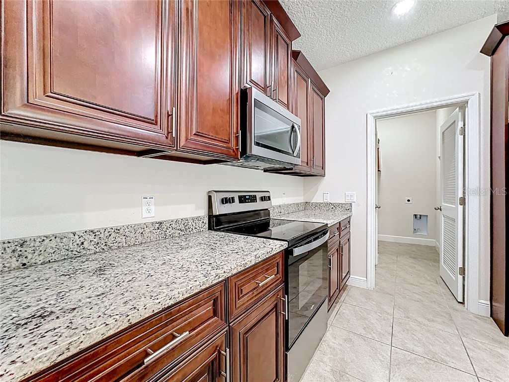 1906 Manatee Drive Kissimmee FL 34759 S5136550 image7