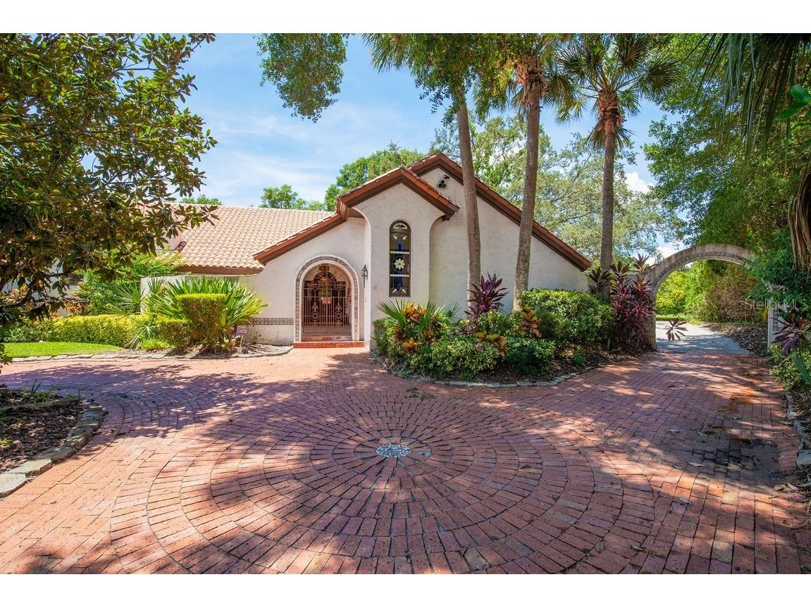 1906 Maple Leaf Drive Windermere FL 34786 O6336338 image1