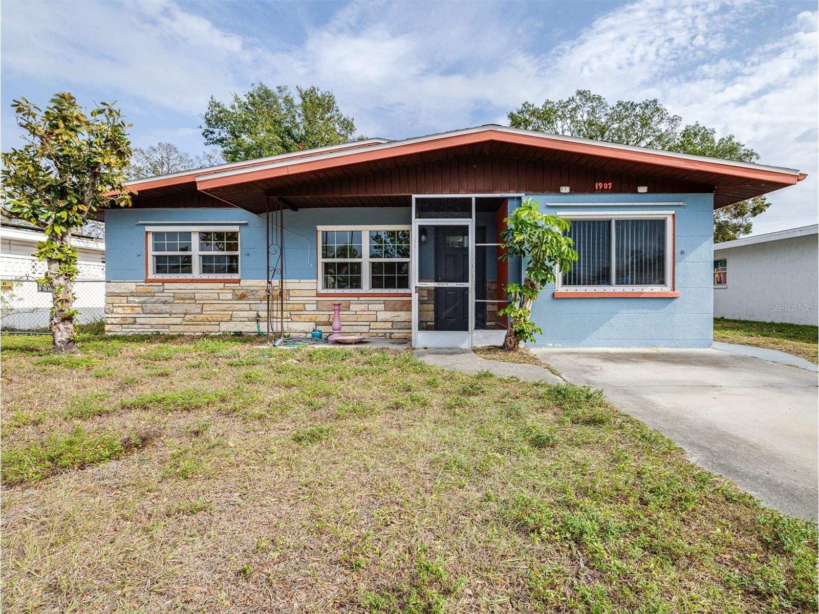 1907 27th Street W Bradenton FL 34205 TB8507372 image1