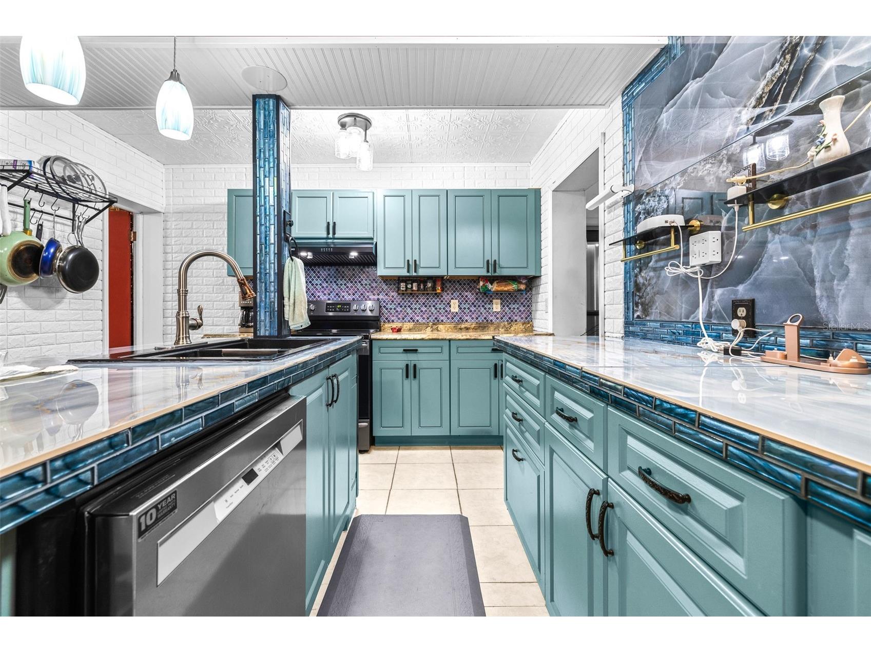 1907 27th Street W Bradenton FL 34205 TB8507372 image11
