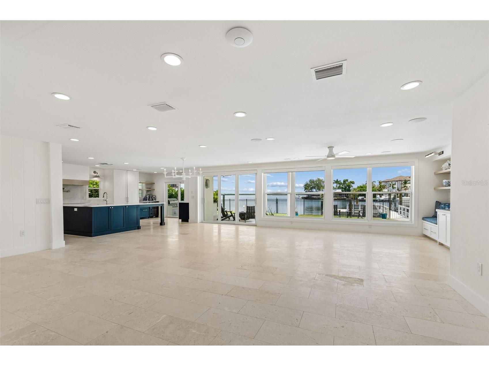 1907 Arrowhead Drive NE Saint Petersburg FL 33703 TB8511640 image13