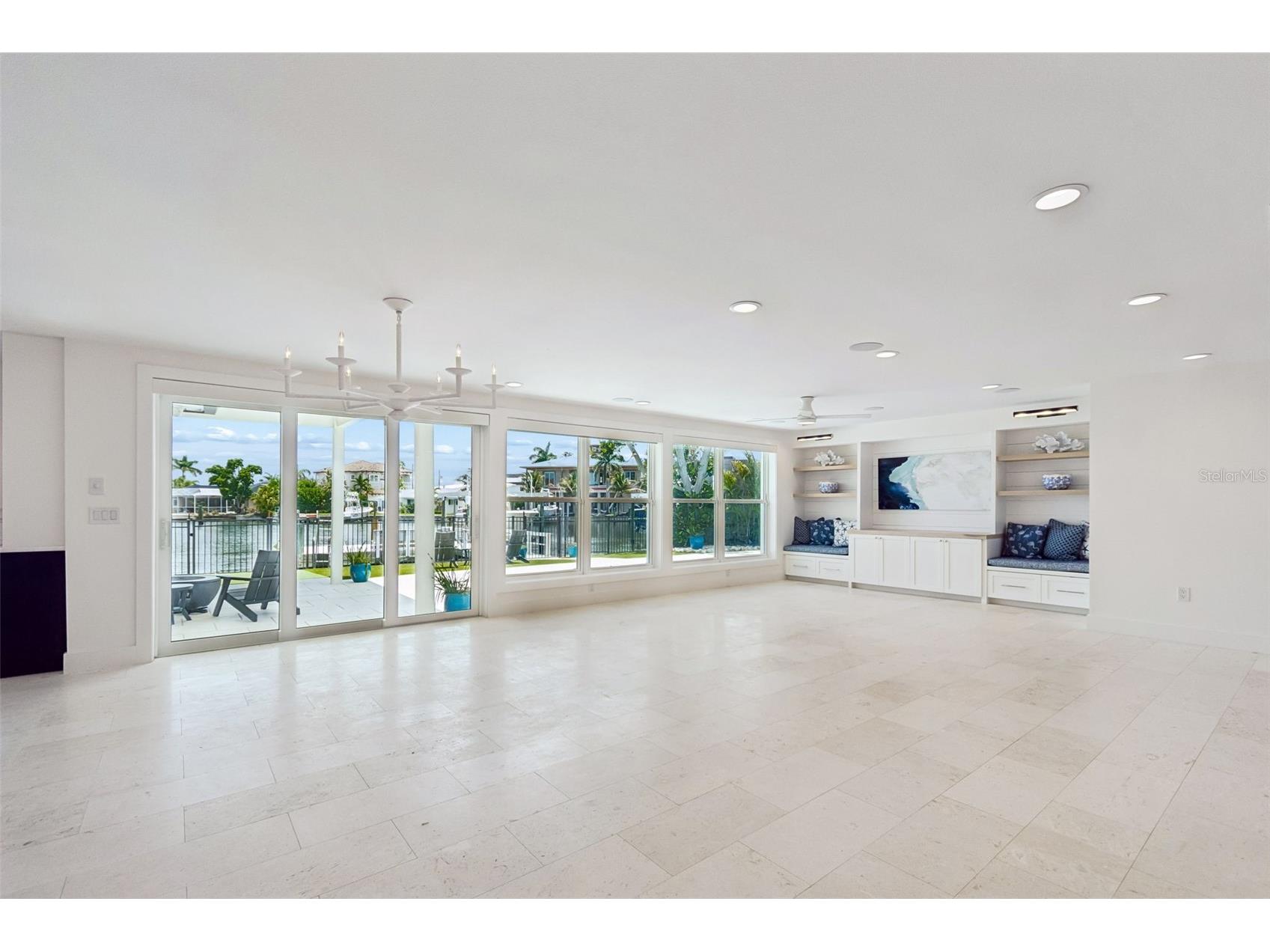 1907 Arrowhead Drive NE Saint Petersburg FL 33703 TB8511640 image16