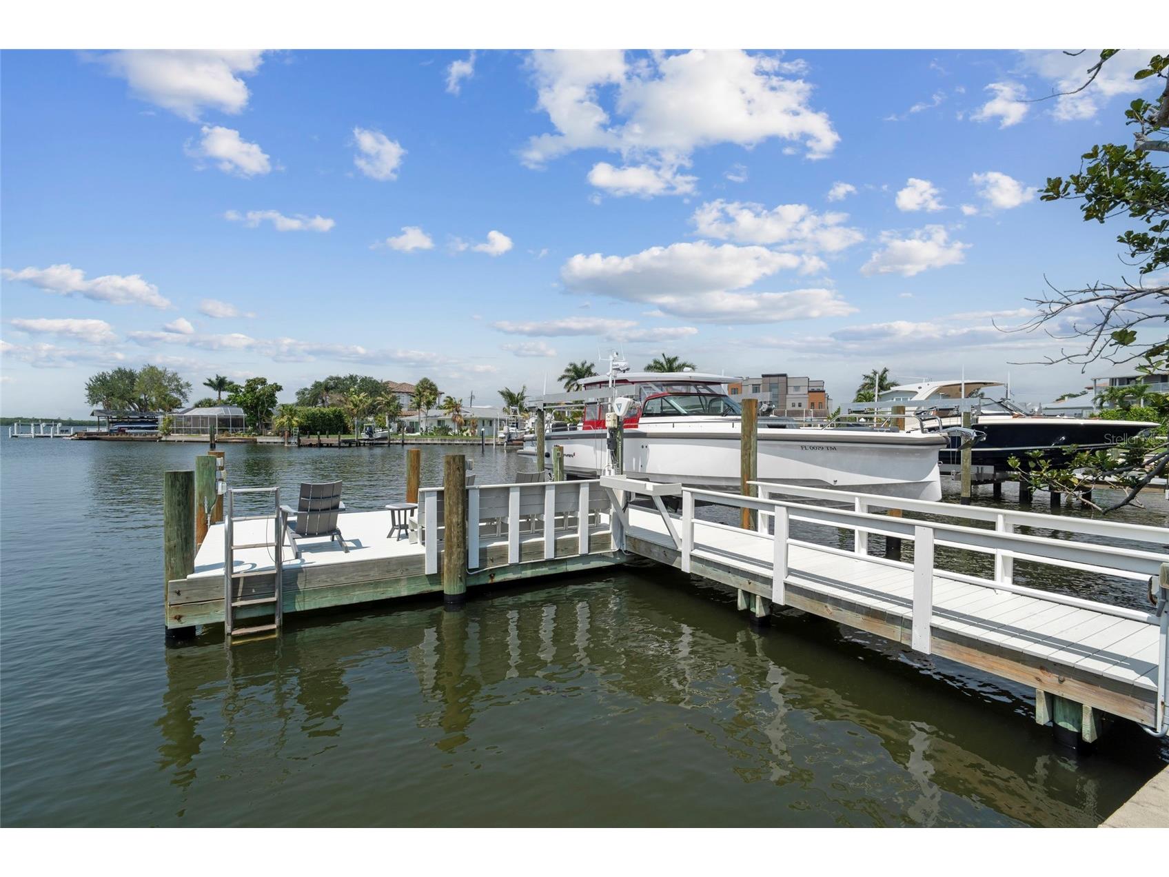 1907 Arrowhead Drive NE Saint Petersburg FL 33703 TB8511640 image33