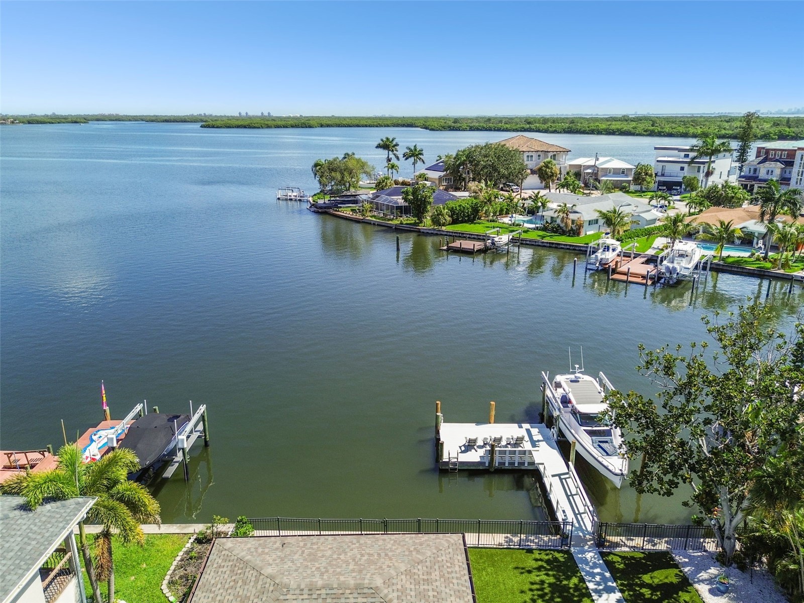 1907 Arrowhead Drive NE Saint Petersburg FL 33703 TB8511640 image39