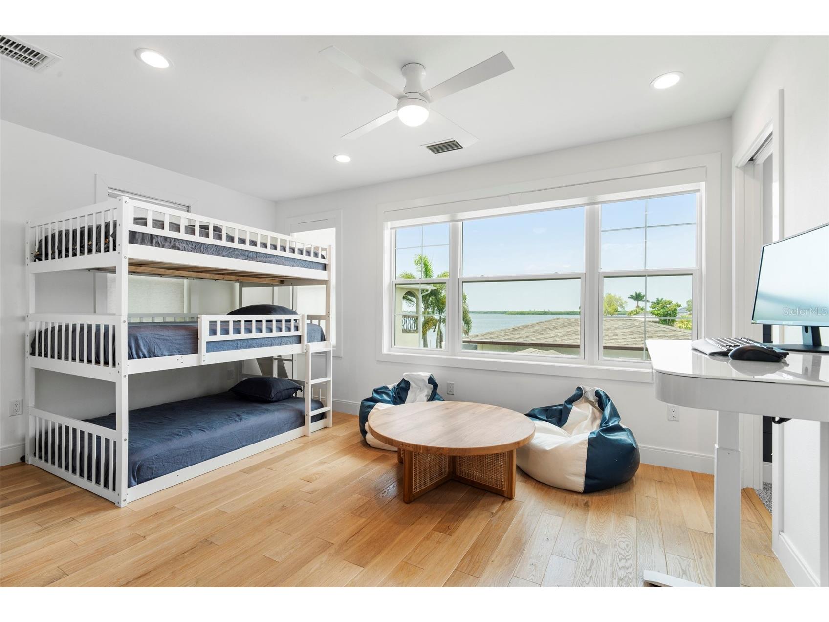 1907 Arrowhead Drive NE Saint Petersburg FL 33703 TB8511640 image49