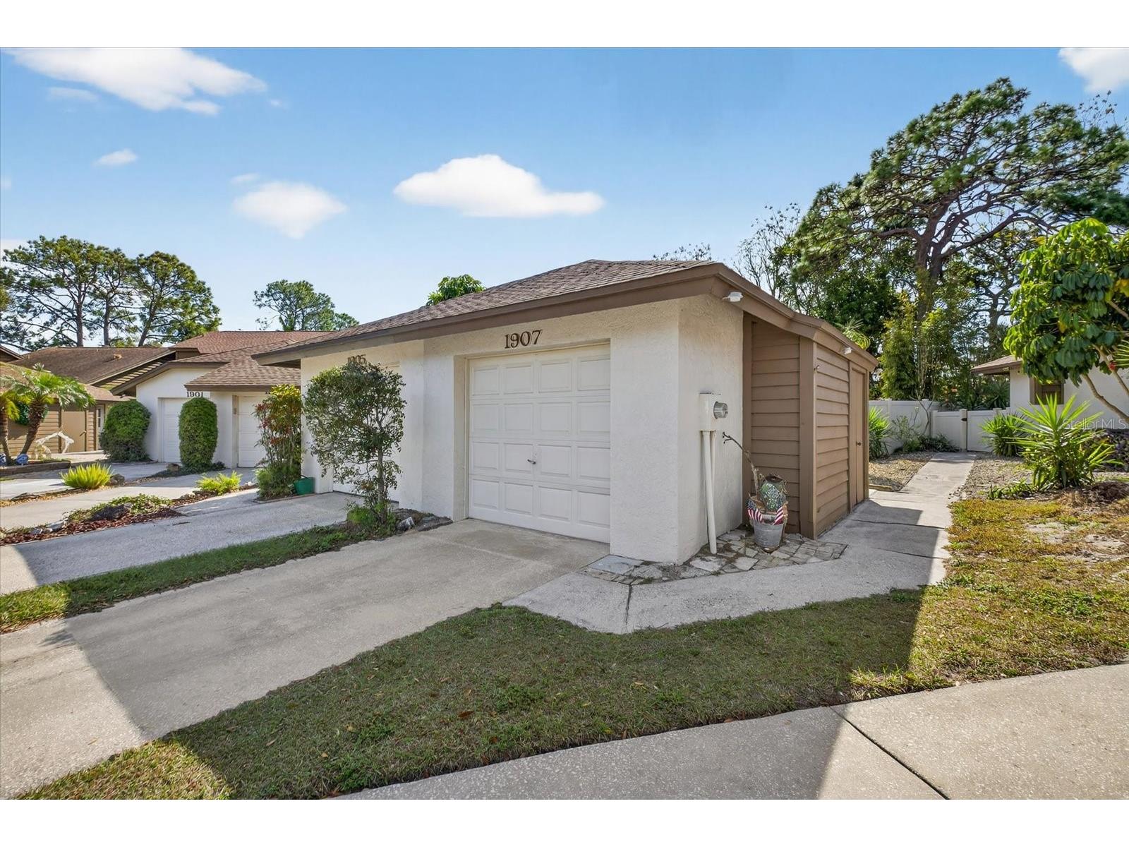 1907 Bayshore Court Safety Harbor FL 34695 W7881353 image1