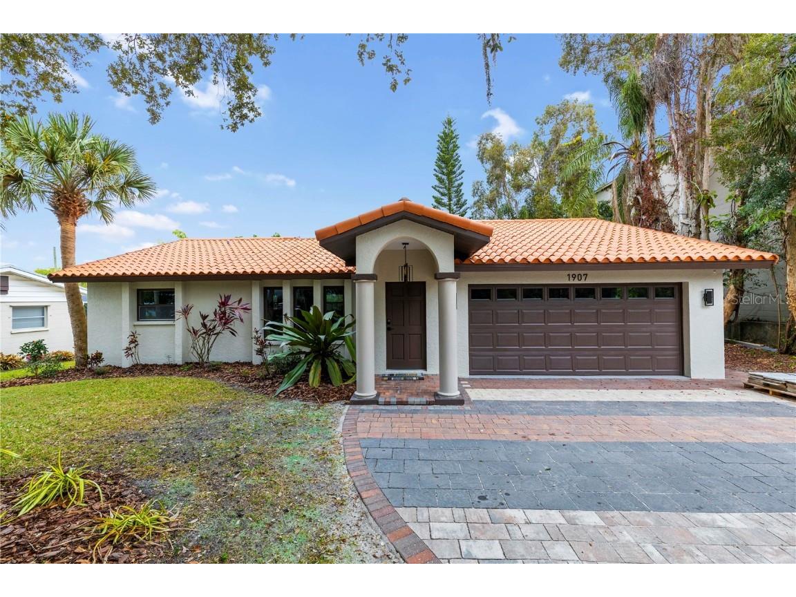 1907 Fiesta Drive Sarasota FL 34231 A4518475 image1
