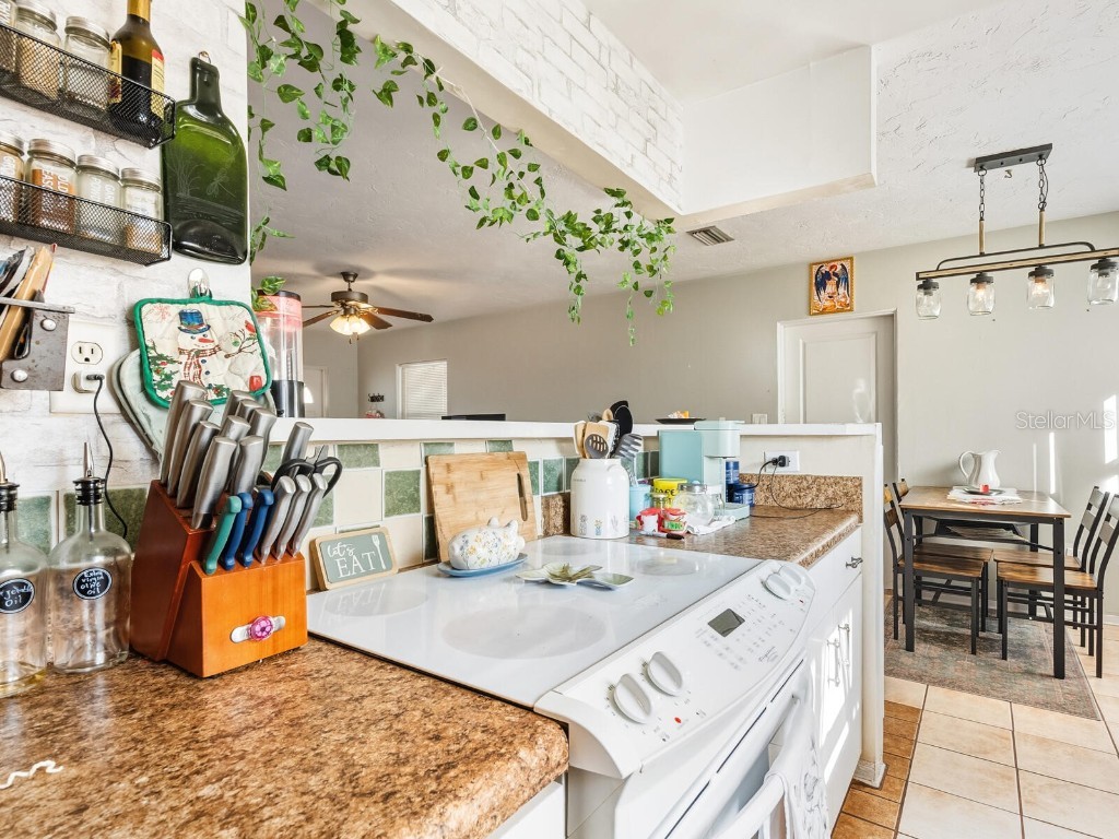 1907 Harvard Avenue Bradenton FL 34207 A4672657 image13