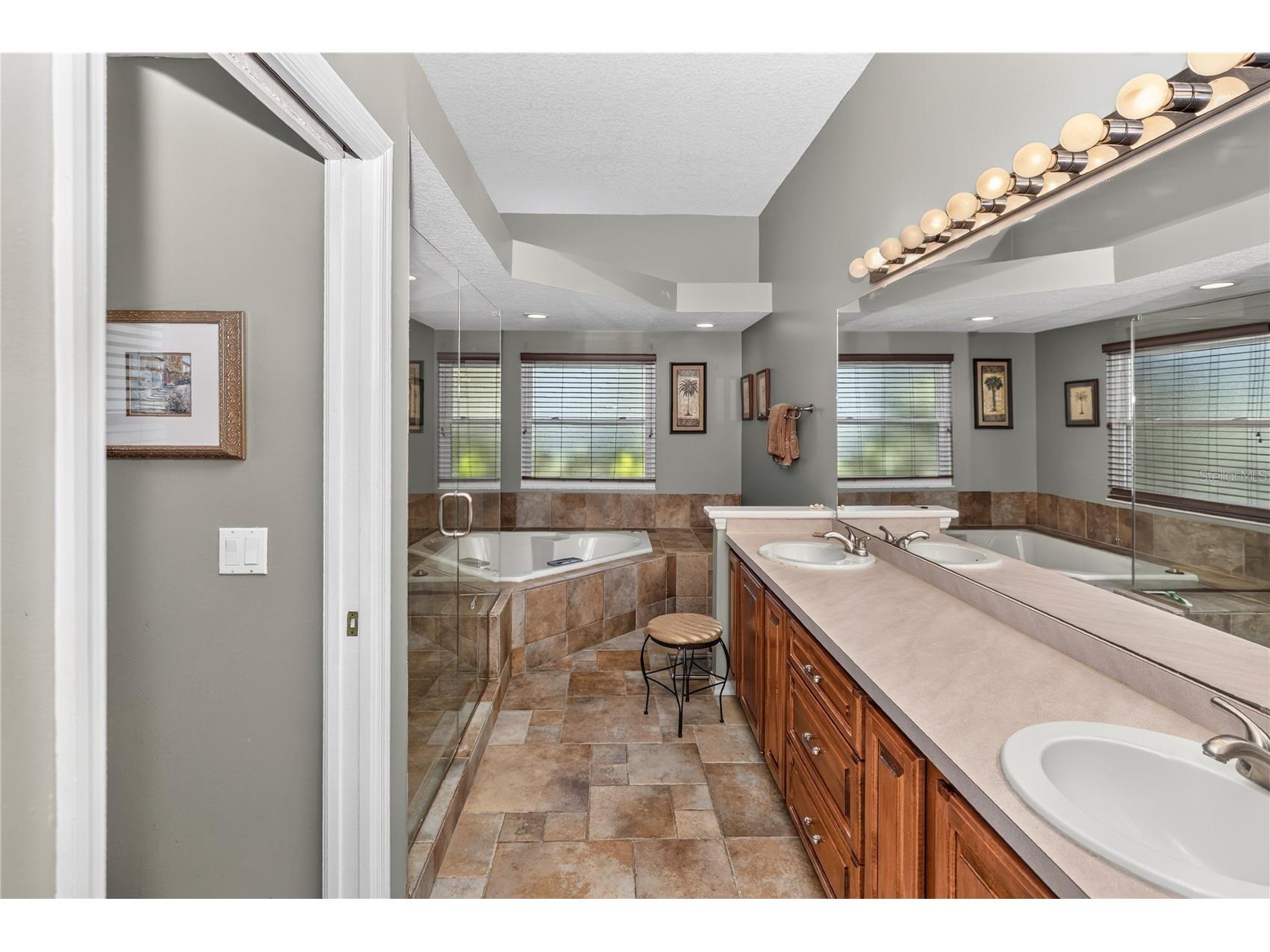 1907 Westbourne Drive Oviedo FL 32765 V4950374 image14