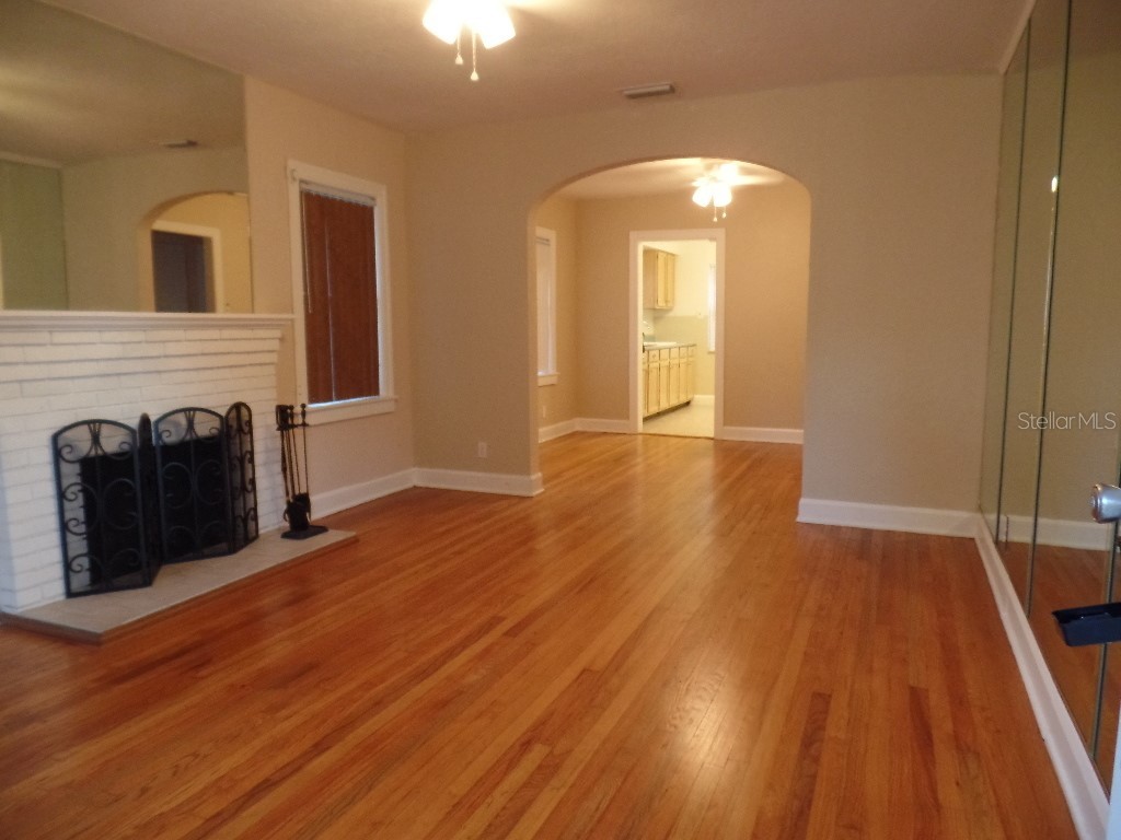 1908 20th Avenue N Saint Petersburg FL 33713 TB8438457 image2