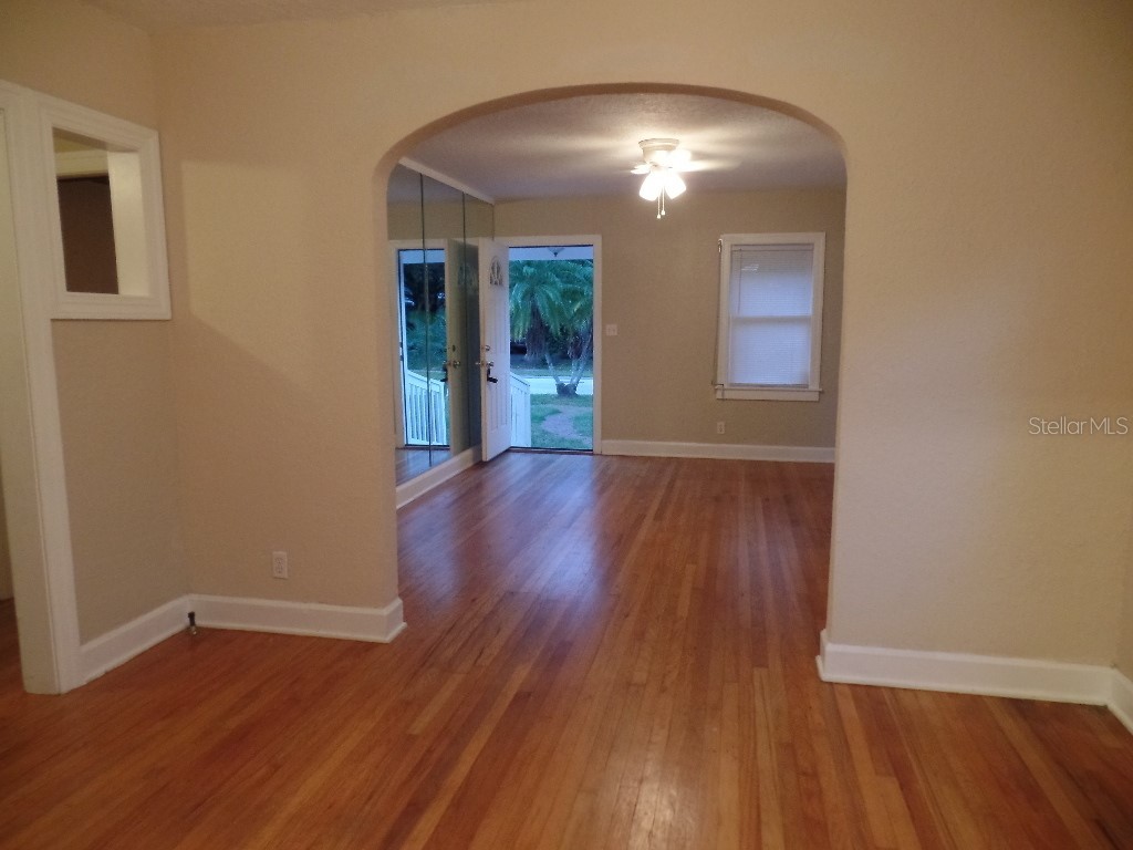 1908 20th Avenue N Saint Petersburg FL 33713 TB8438457 image3