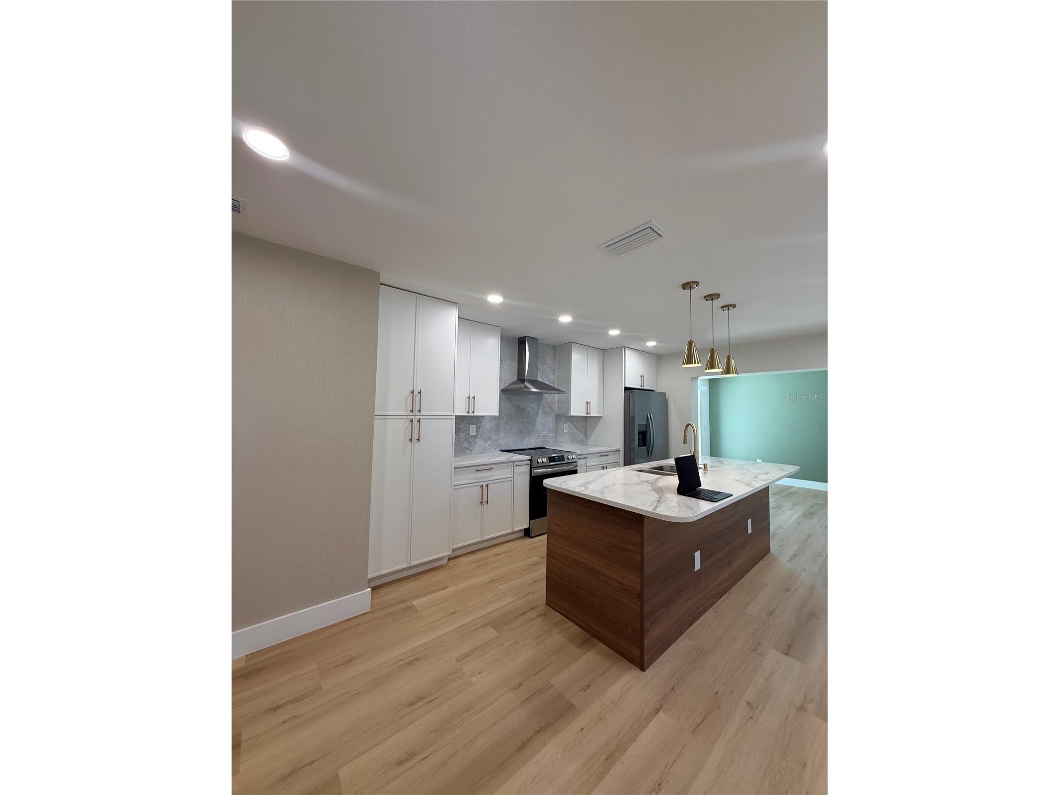 1908 51st Avenue W Bradenton FL 34207 OM724436 image3