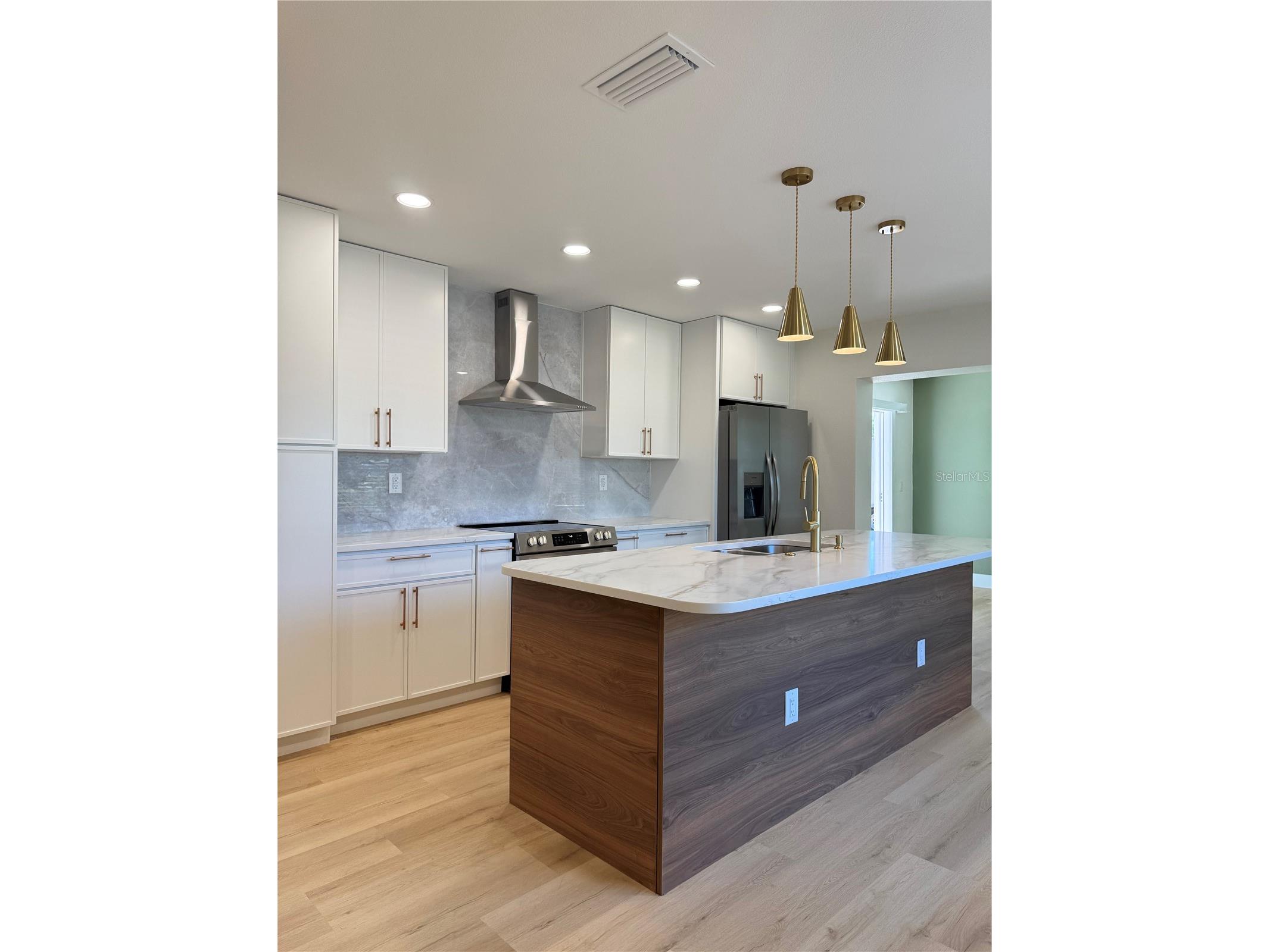 1908 51st Avenue W Bradenton FL 34207 OM724436 image8