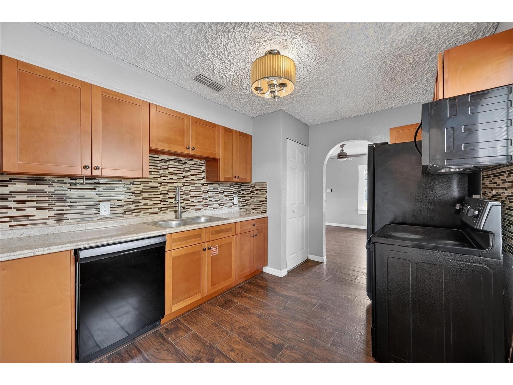 1908 E Jean Street Tampa FL 33610 TB8463387 image14