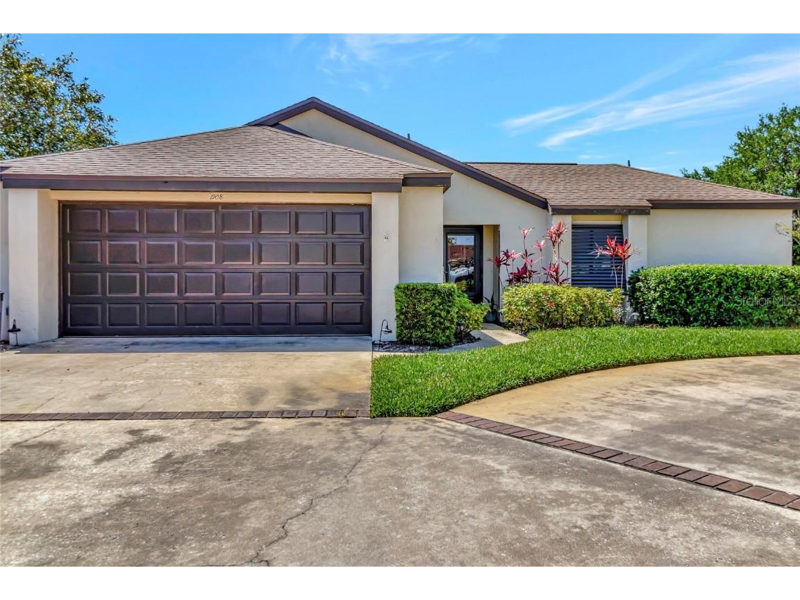 1908 Oak Circle Tavares FL 32778 G5096117 image1