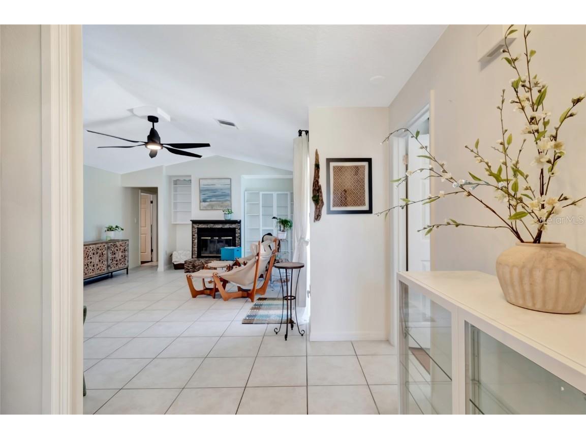 1908 Oak Circle Tavares FL 32778 G5096117 image4