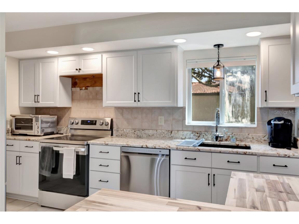 1908 Oak Circle Tavares FL 32778 G5096117 image7