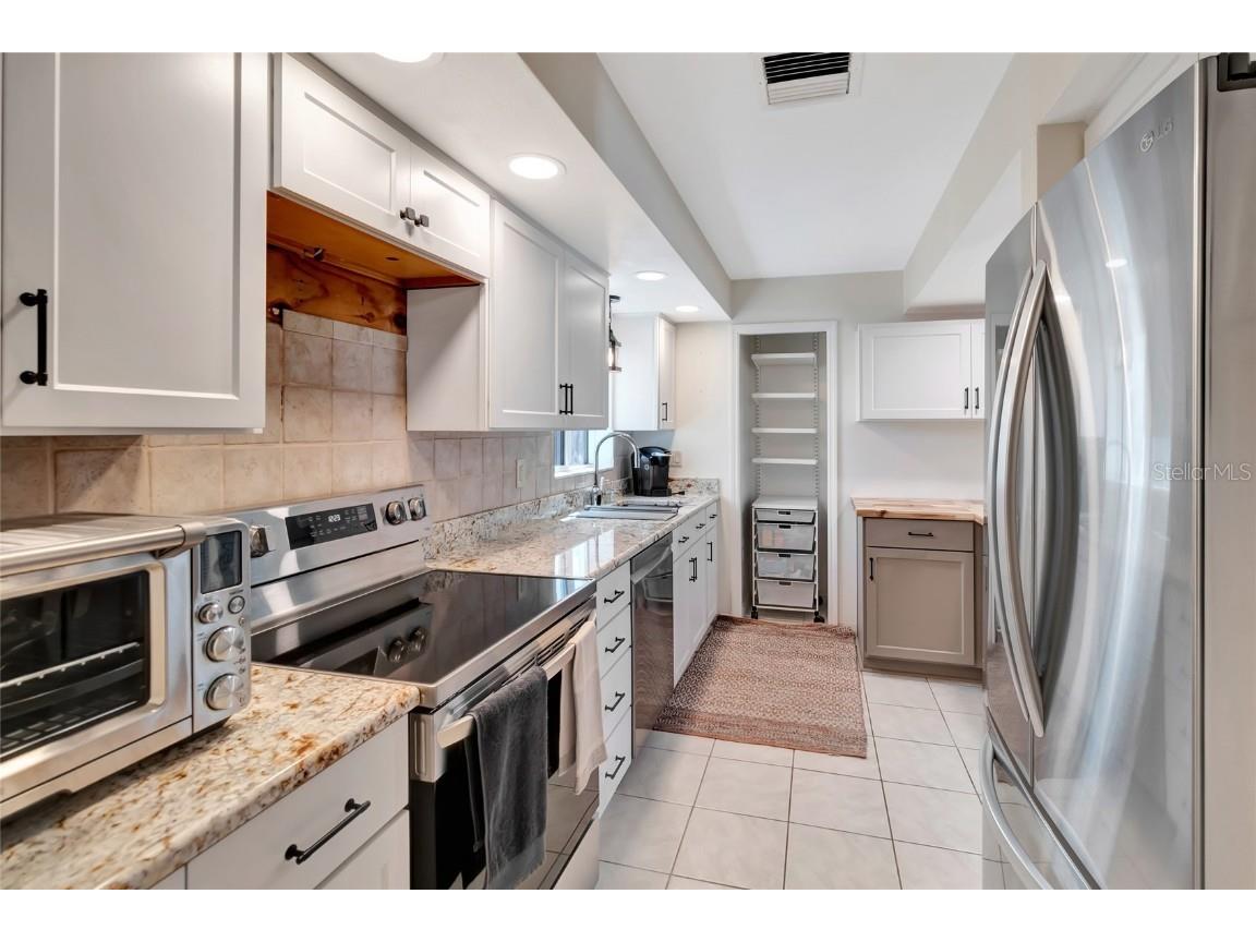 1908 Oak Circle Tavares FL 32778 G5096117 image8