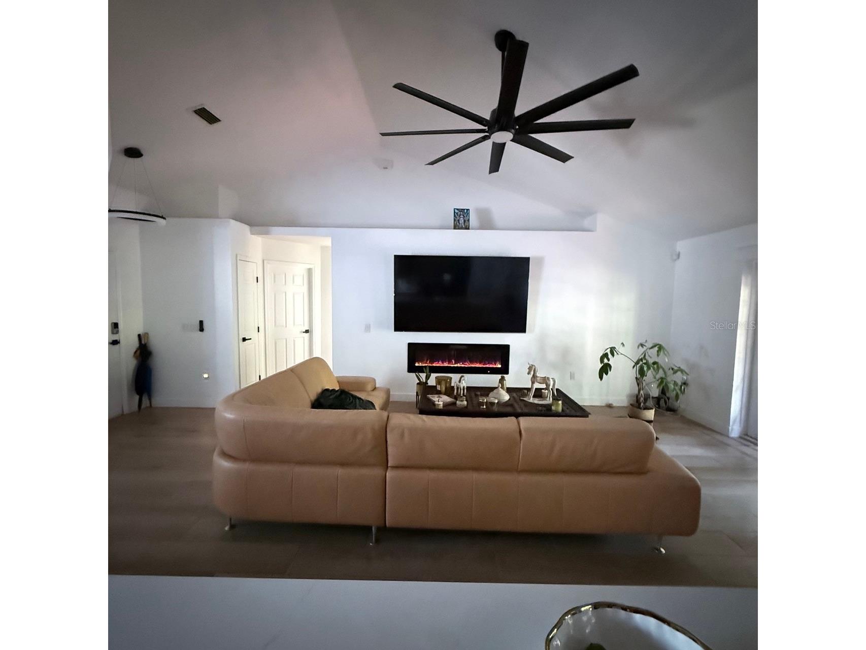 1908 W Socrum Loop Road Lakeland FL 33810 O6409351 image4