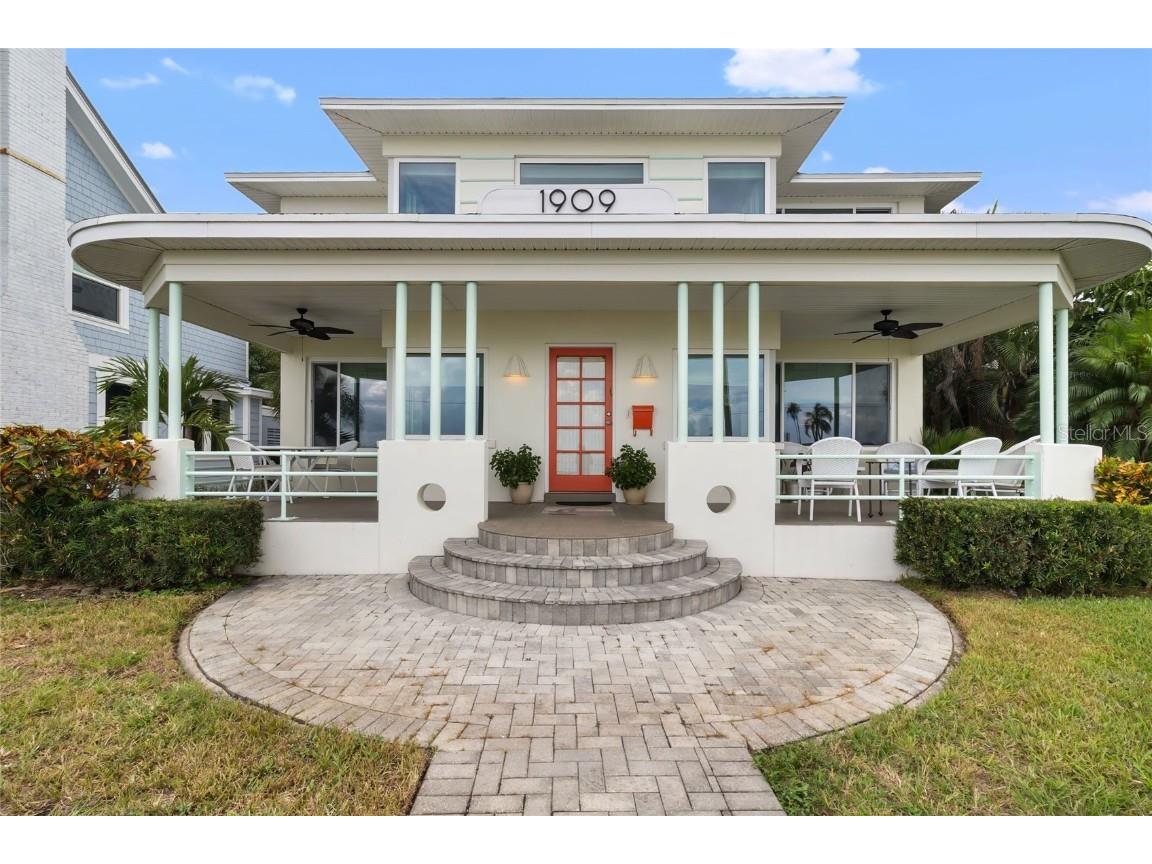 1909 Beach Drive SE Saint Petersburg FL 33705 - TAMPA BAY TB8445755 image1