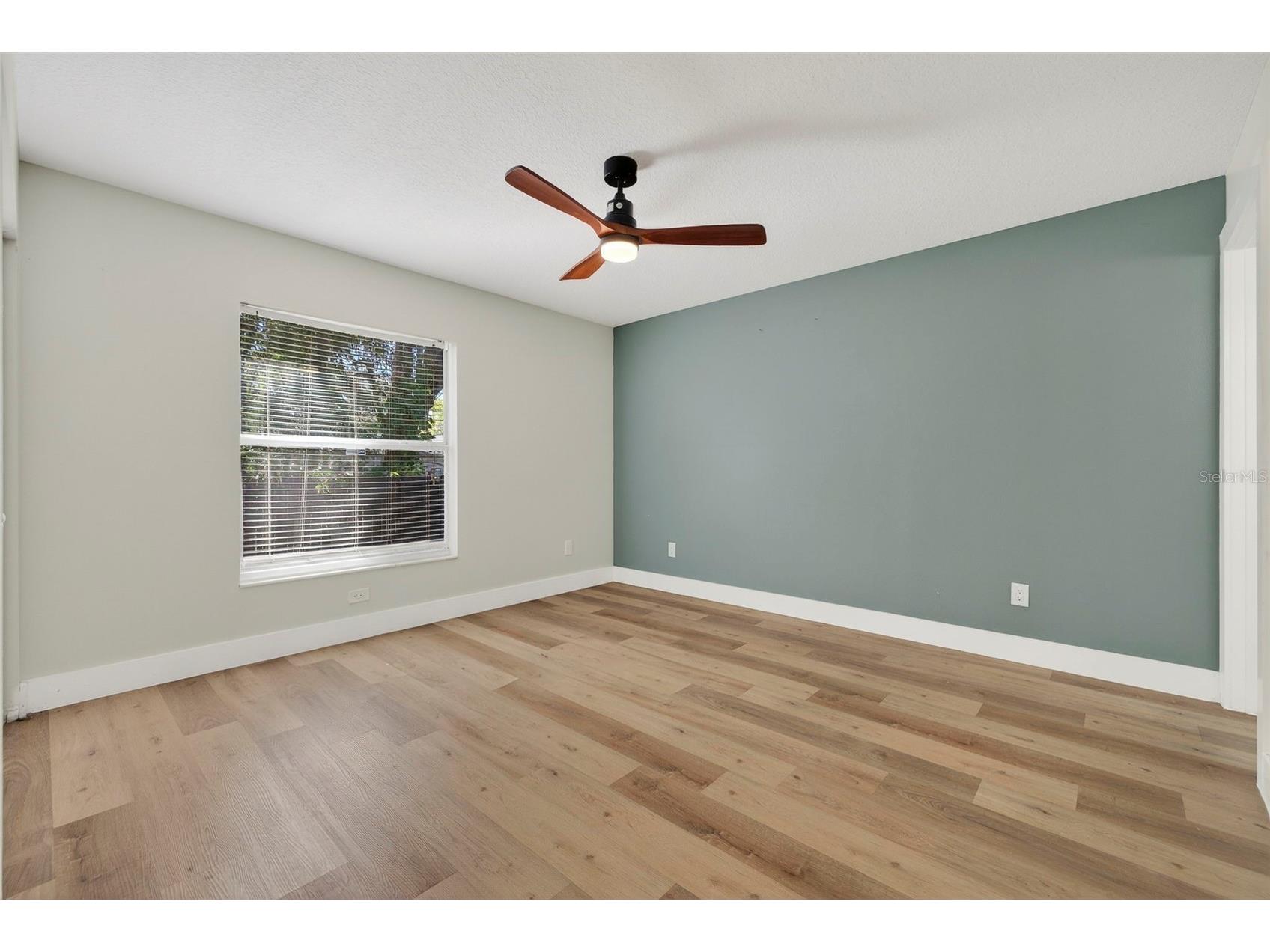 1909 E Henry Avenue Tampa FL 33610 TB8472298 image17