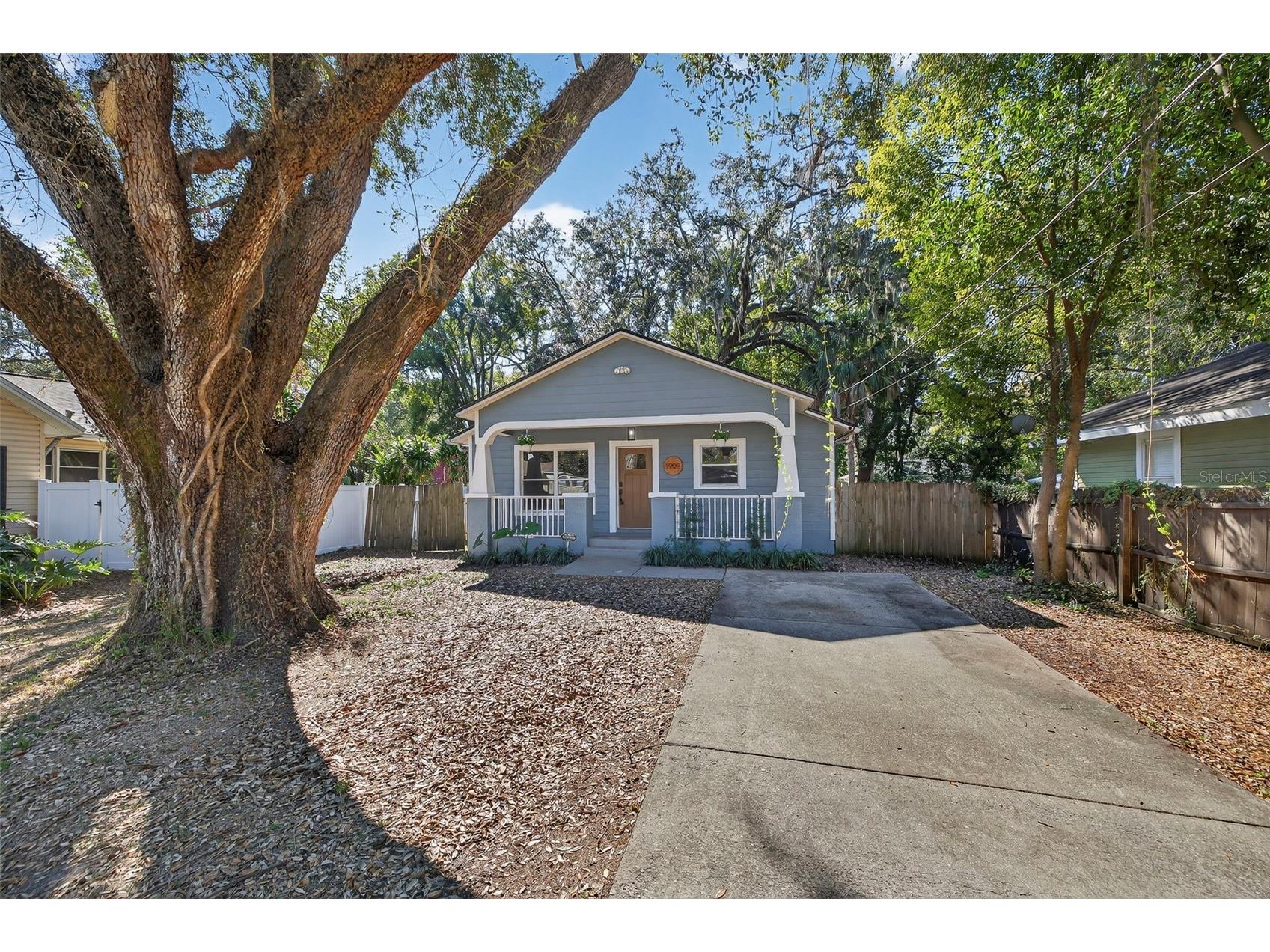 1909 E Henry Avenue Tampa FL 33610 TB8472298 image3