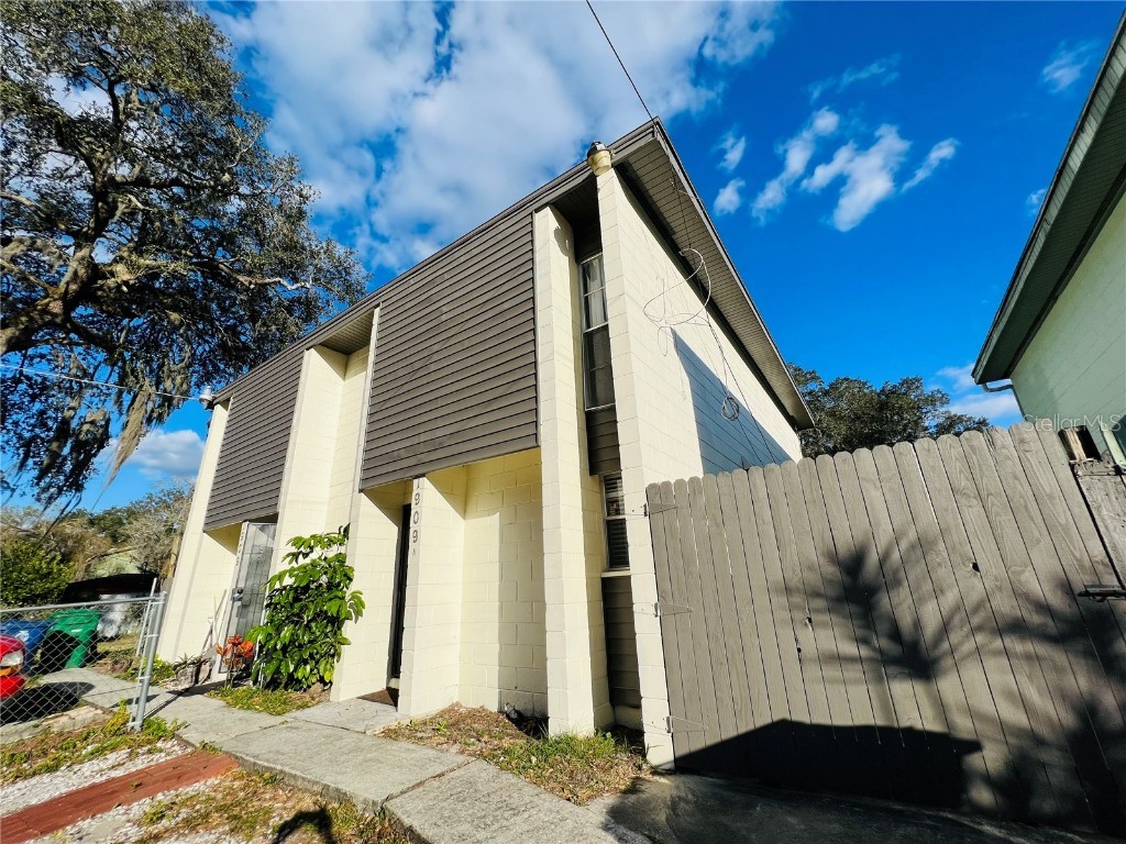 1909 E Mulberry Drive Tampa FL 33604 - HILLSBOROUGH RIVER T3357386 image1