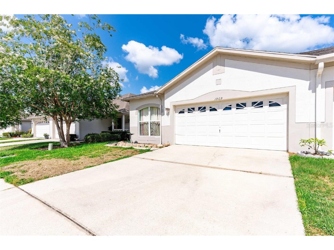 1909 Ravenridge Street Wesley Chapel FL 33543 T3531242 image1