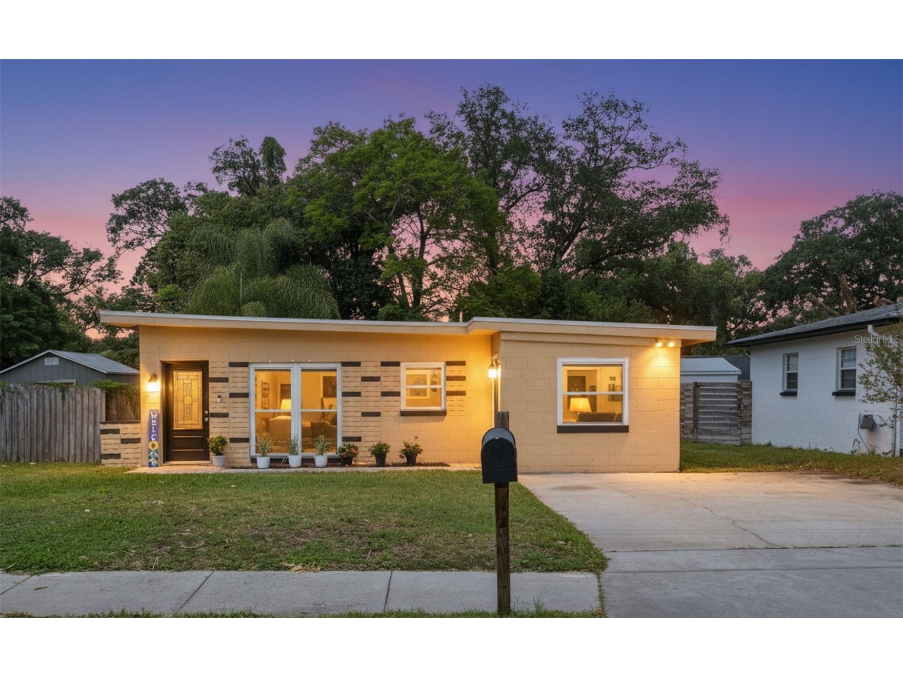 1909 White Avenue Orlando FL 32806 O6405549 image1