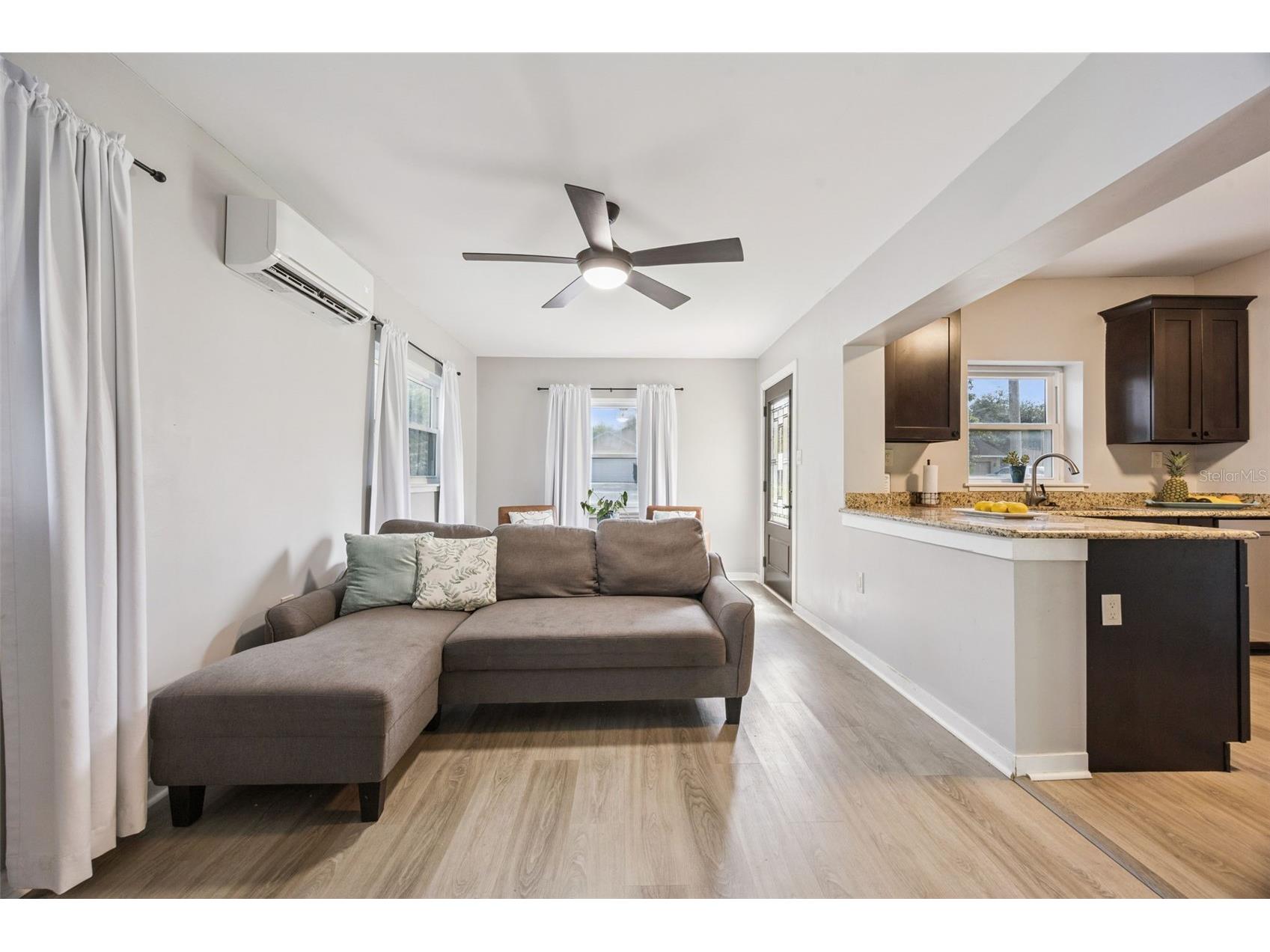 1909 White Avenue Orlando FL 32806 O6405549 image10