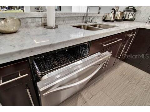 191 Club Villas Lane Kissimmee FL 34744 S5153220 image4