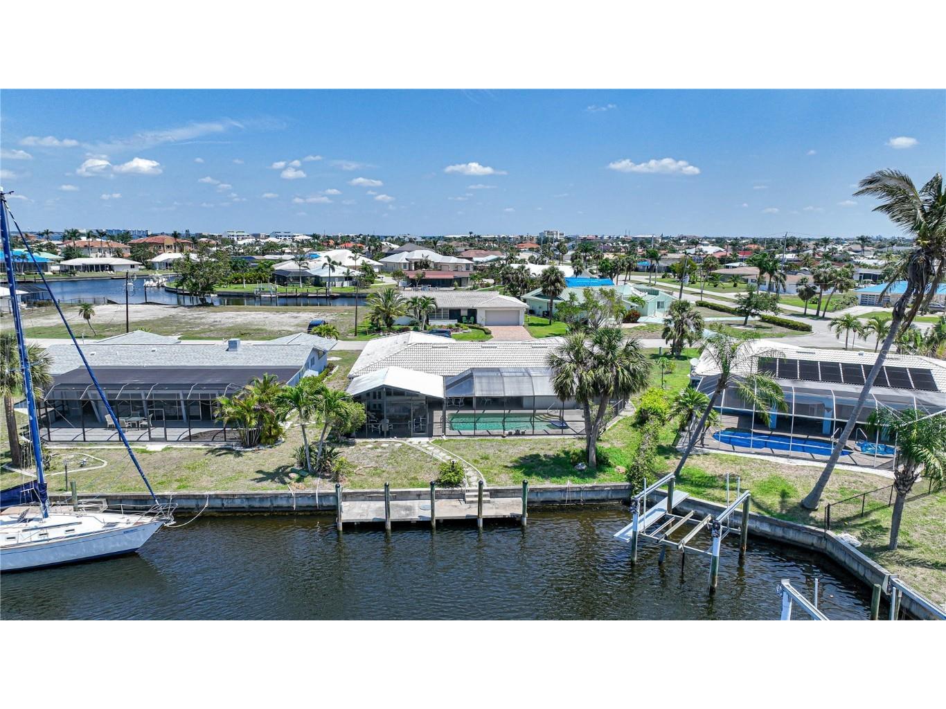 191 Crescent Drive Punta Gorda FL 33950 C7474251 image1