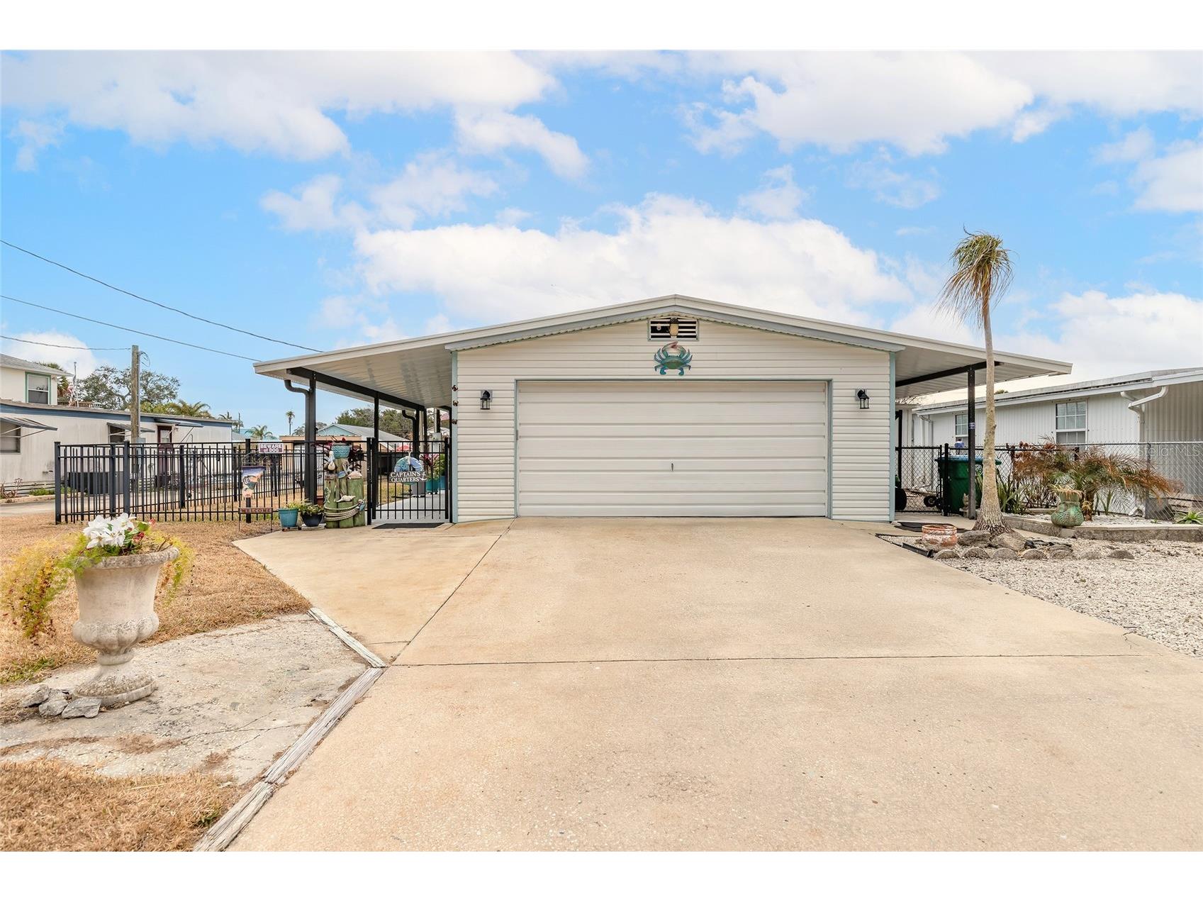 191 E Ariel Road Oak Hill FL 32759 V4947207 image1