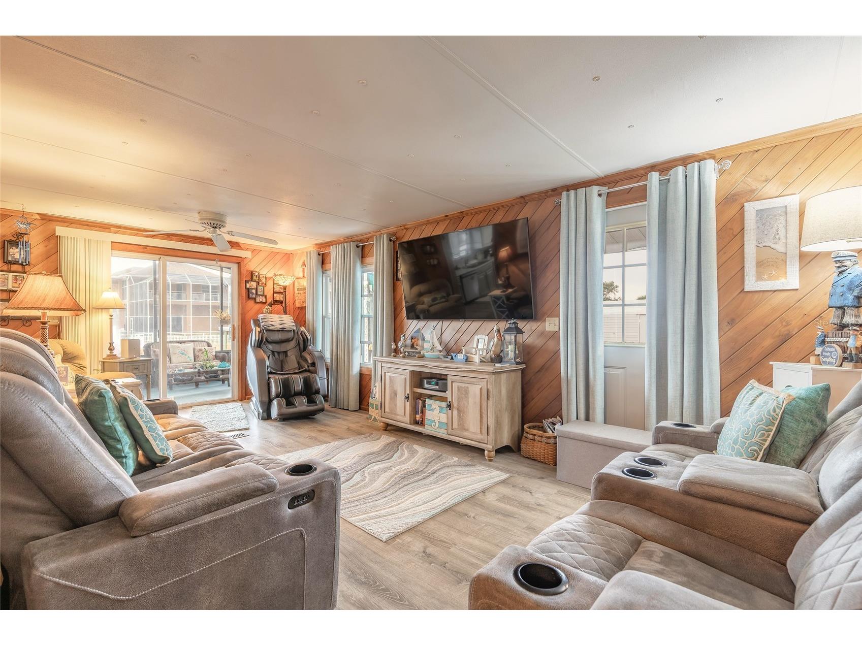 191 E Ariel Road Oak Hill FL 32759 V4947207 image45