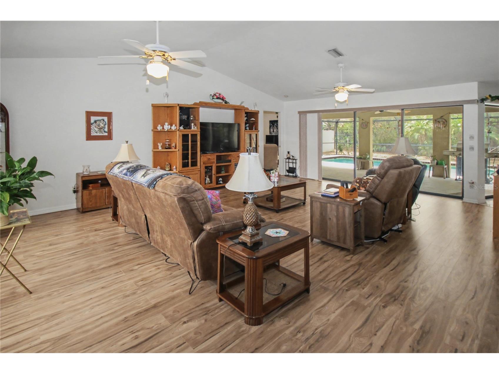 191 Harrisburg Street Port Charlotte FL 33954 C7523386 image3