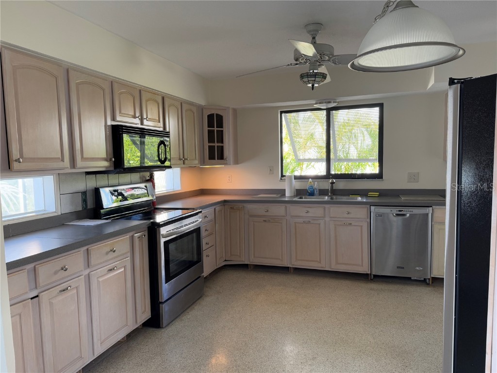 191 Maria Court Punta Gorda FL 33950 A4653886 image2