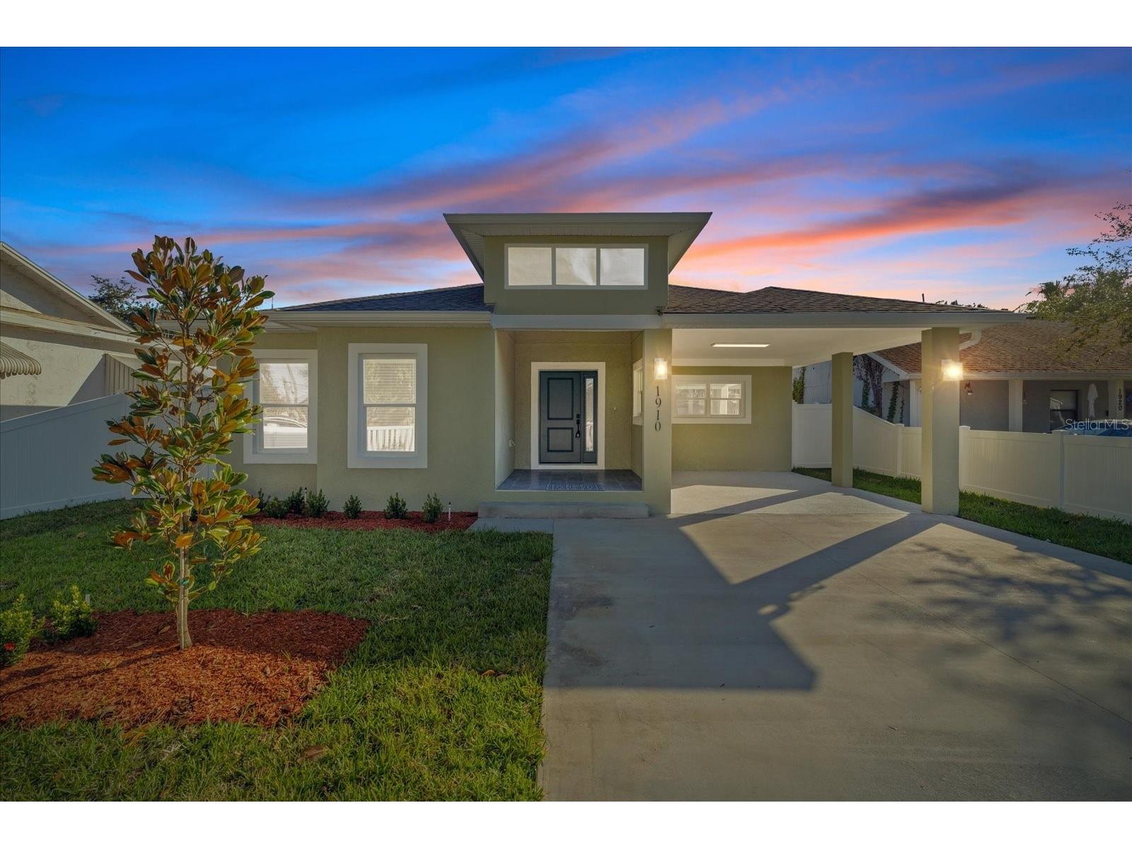 1910 14th Avenue S Saint Petersburg FL 33712 TB8449377 image1