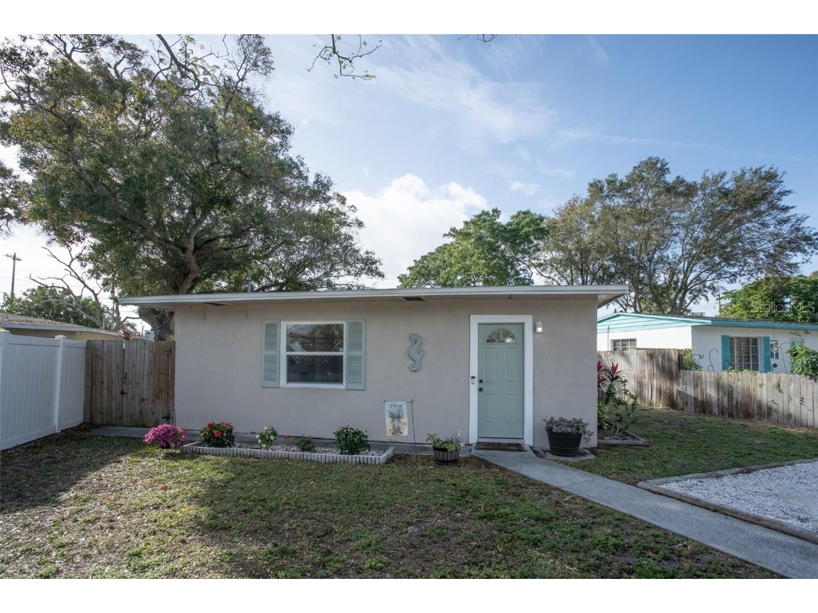 1910 16th Avenue N Saint Petersburg FL 33713 U8226355 image1