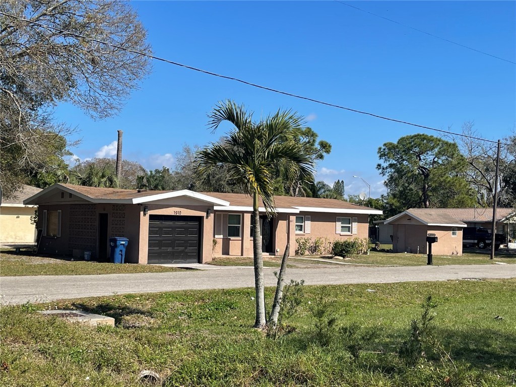 1910 3rd Avenue E Palmetto FL 34221 A4604165 image1